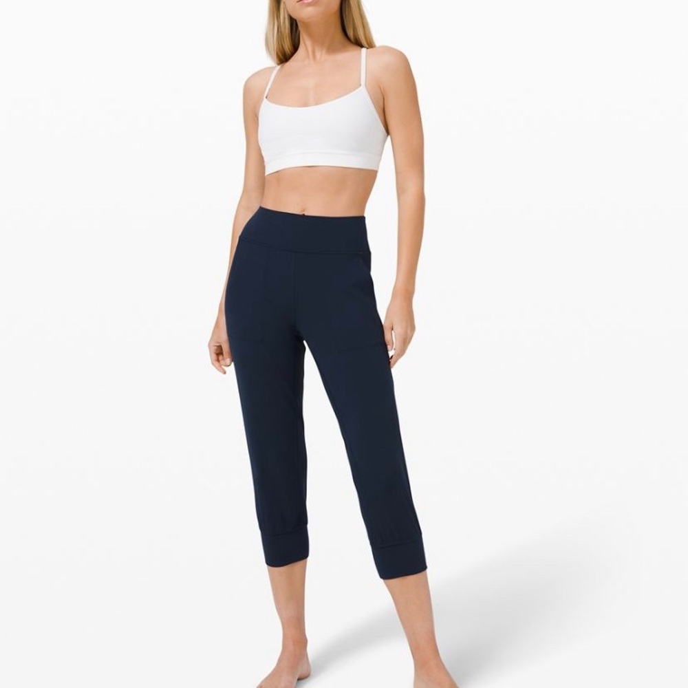 Black Lululemon Align Crop Joggers - 6
